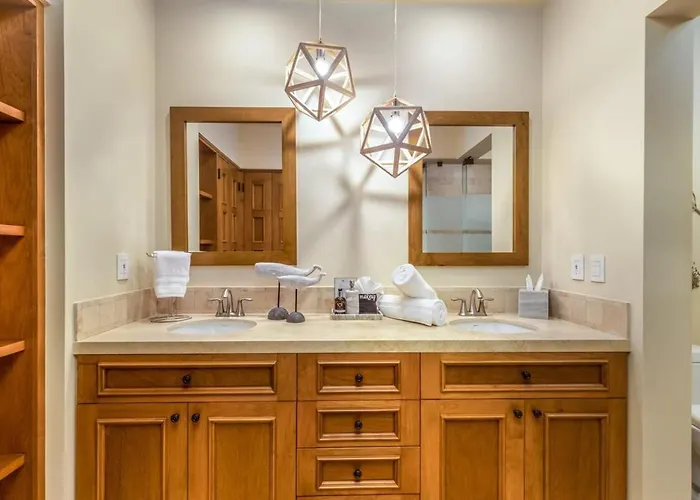 Oceanview Luxury At Copala & Golf Holiday home *